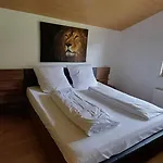 Crown Living - Ideal Fuer Feriengaeste, Geschaeftsreisende Und Monteure, Self Check-in, Parkplatz, Kueche Lejlighed
