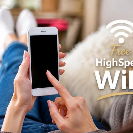 Crown Living - Highspeed Wifi - Self Check-in & Parking